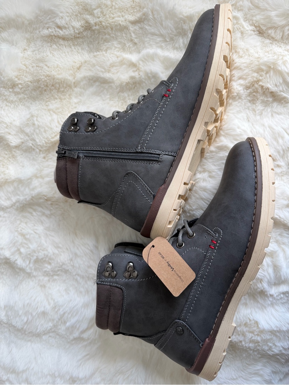 Vostey Gray Lace-Up Men's Casual Boots with Tan Sole
